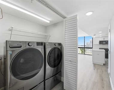 3301 Bayshore Boulevard - Photo Thumbnail 12