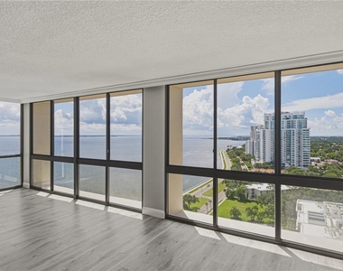 3301 Bayshore Boulevard - Photo Thumbnail 4