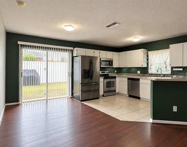 9620 N Connechusett Road - Photo Thumbnail 4