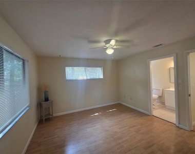 4333 Sw 69th Terrace - Photo Thumbnail 13