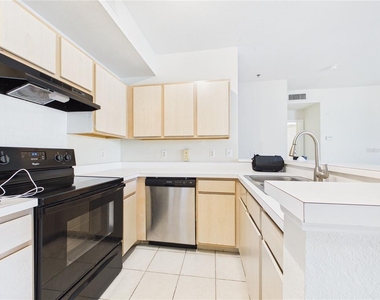 8513 Lucuya Way - Photo Thumbnail 4