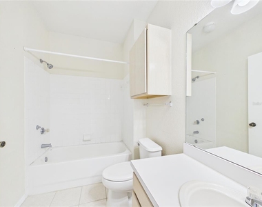 8513 Lucuya Way - Photo Thumbnail 23