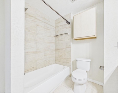 8513 Lucuya Way - Photo Thumbnail 10
