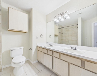 8513 Lucuya Way - Photo Thumbnail 5