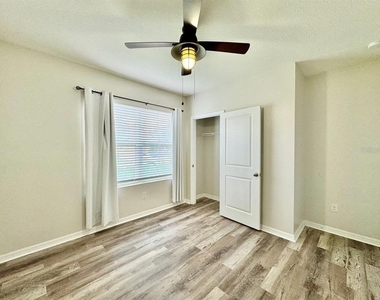 10626 Park Meadowbrooke Drive - Photo Thumbnail 3