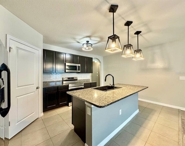 10626 Park Meadowbrooke Drive - Photo Thumbnail 15