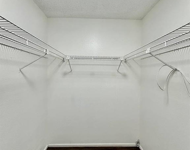 1317 Coolridge Drive - Photo Thumbnail 20