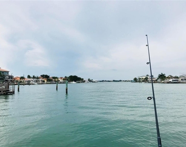 400 Island Way - Photo Thumbnail 43