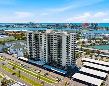 400 Island Way - Photo Thumbnail 37
