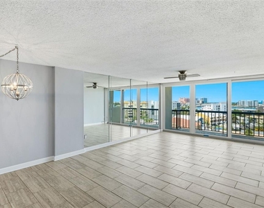 400 Island Way - Photo Thumbnail 1