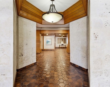 400 Island Way - Photo Thumbnail 26