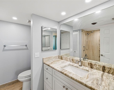 400 Island Way - Photo Thumbnail 22