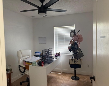2216 Ridgemore Drive - Photo Thumbnail 17