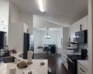 2216 Ridgemore Drive - Photo Thumbnail 4