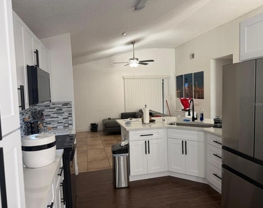 2216 Ridgemore Drive - Photo Thumbnail 12