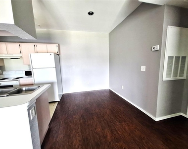 12906 Sanctuary Cove Drive - Photo Thumbnail 5