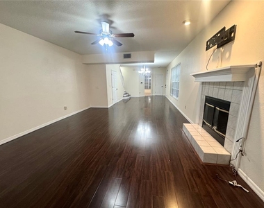 2800 Countryside Boulevard - Photo Thumbnail 11