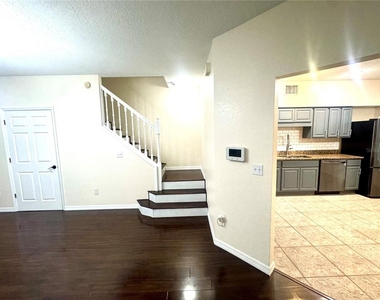 2800 Countryside Boulevard - Photo Thumbnail 8