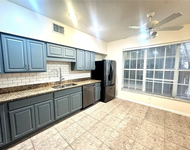 2800 Countryside Boulevard - Photo Thumbnail 4