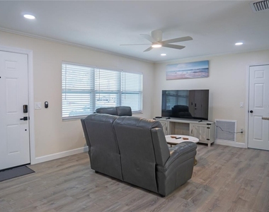 1122 Tangerine Street - Photo Thumbnail 18
