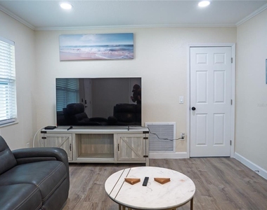 1122 Tangerine Street - Photo Thumbnail 21