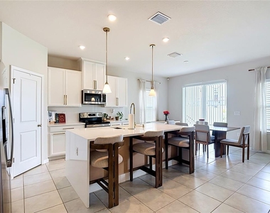 5589 Vigo Loop - Photo Thumbnail 7