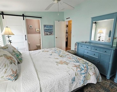 9122 Kestral Circle - Photo Thumbnail 23