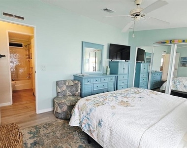 9122 Kestral Circle - Photo Thumbnail 21