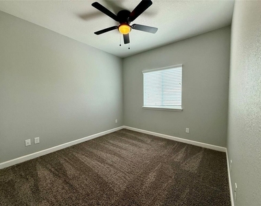 2753 Sycamore Street - Photo Thumbnail 8