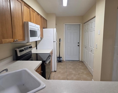 3126 Enclave Court - Photo Thumbnail 6