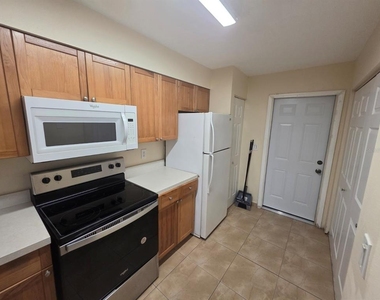 3126 Enclave Court - Photo Thumbnail 8
