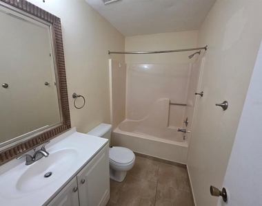 3126 Enclave Court - Photo Thumbnail 11