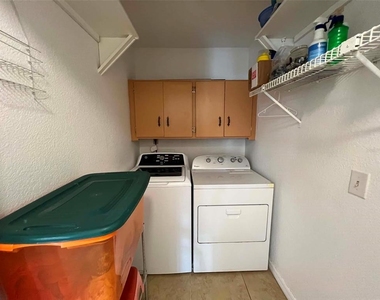 8936 Rose Hill Drive - Photo Thumbnail 15