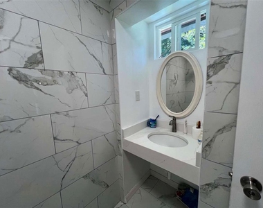 8936 Rose Hill Drive - Photo Thumbnail 24