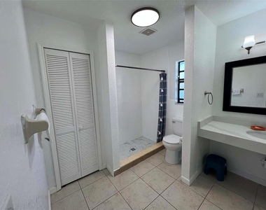 8936 Rose Hill Drive - Photo Thumbnail 8