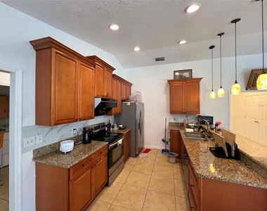 8936 Rose Hill Drive - Photo Thumbnail 20