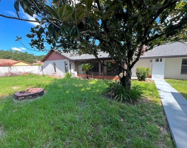 8936 Rose Hill Drive - Photo Thumbnail 5