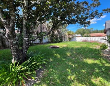 8936 Rose Hill Drive - Photo Thumbnail 4