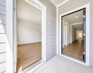 5126 Flaxleaf St - Photo Thumbnail 5