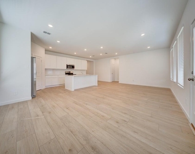 5126 Flaxleaf St - Photo Thumbnail 14