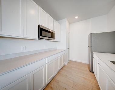 5126 Flaxleaf St - Photo Thumbnail 16