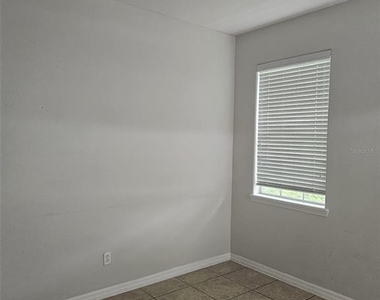 2461 Chatham Place Drive - Photo Thumbnail 9