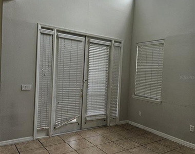 2461 Chatham Place Drive - Photo Thumbnail 2