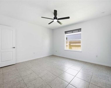 525 Pawnee Court - Photo Thumbnail 11