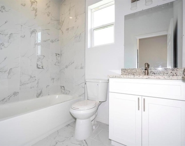 646 Desmoines Court - Photo Thumbnail 14