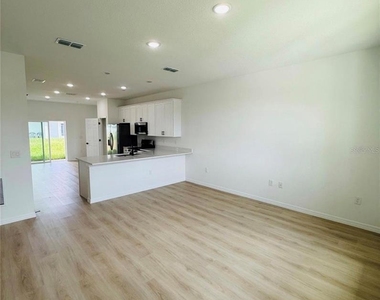 646 Desmoines Court - Photo Thumbnail 1