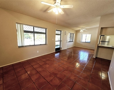 9000 Griggs Road - Photo Thumbnail 10