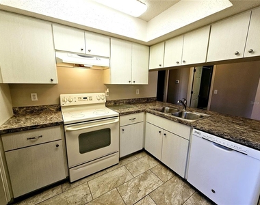 9000 Griggs Road - Photo Thumbnail 11