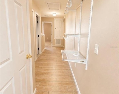 5521 Paradise Cay Circle - Photo Thumbnail 10