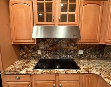 3404 Oakmont Court - Photo Thumbnail 13